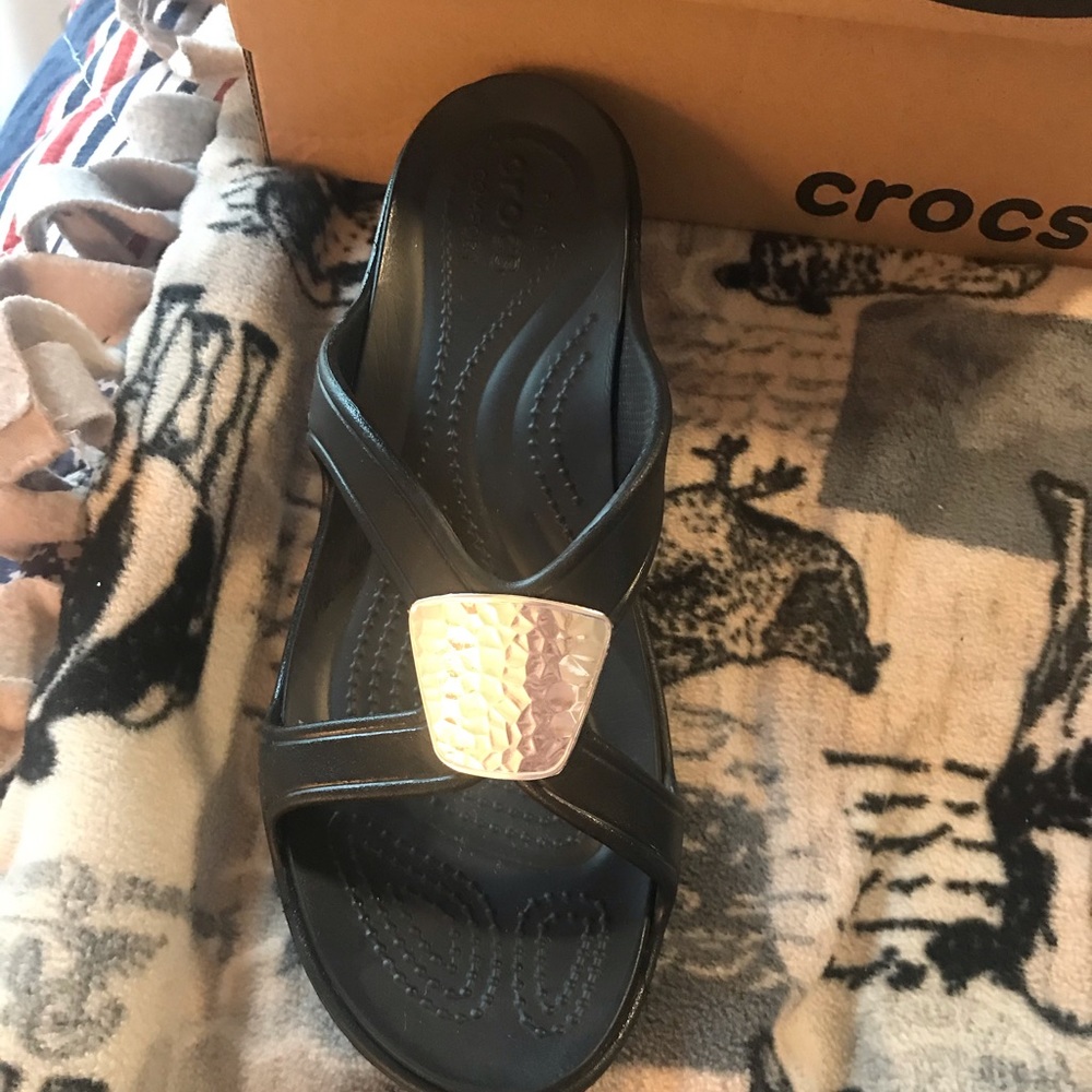 Black crocs wedges